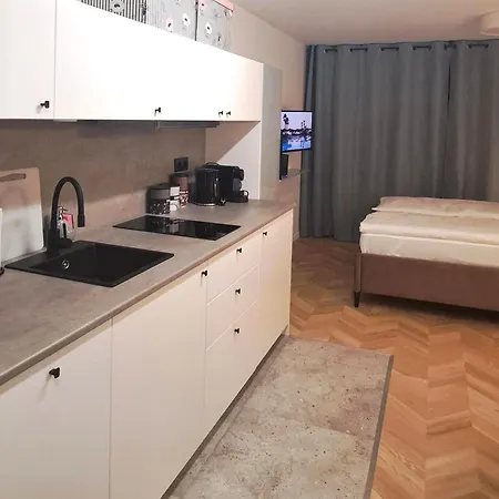 Falcon Center 4 Metro Swietokrzyska Lägenhet *